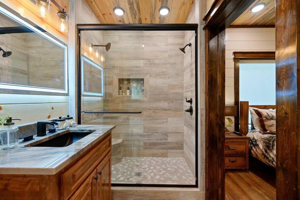 The Whiskey Trip! Family Getaway Villa Broken Bow Eksteriør bilde